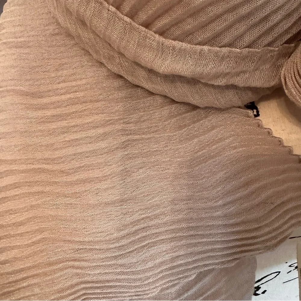 AGNONA  Pleated Scarf  with Flaws(b2)